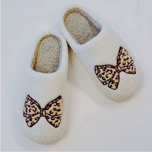 Cozy White Slippers with Leopard Bow